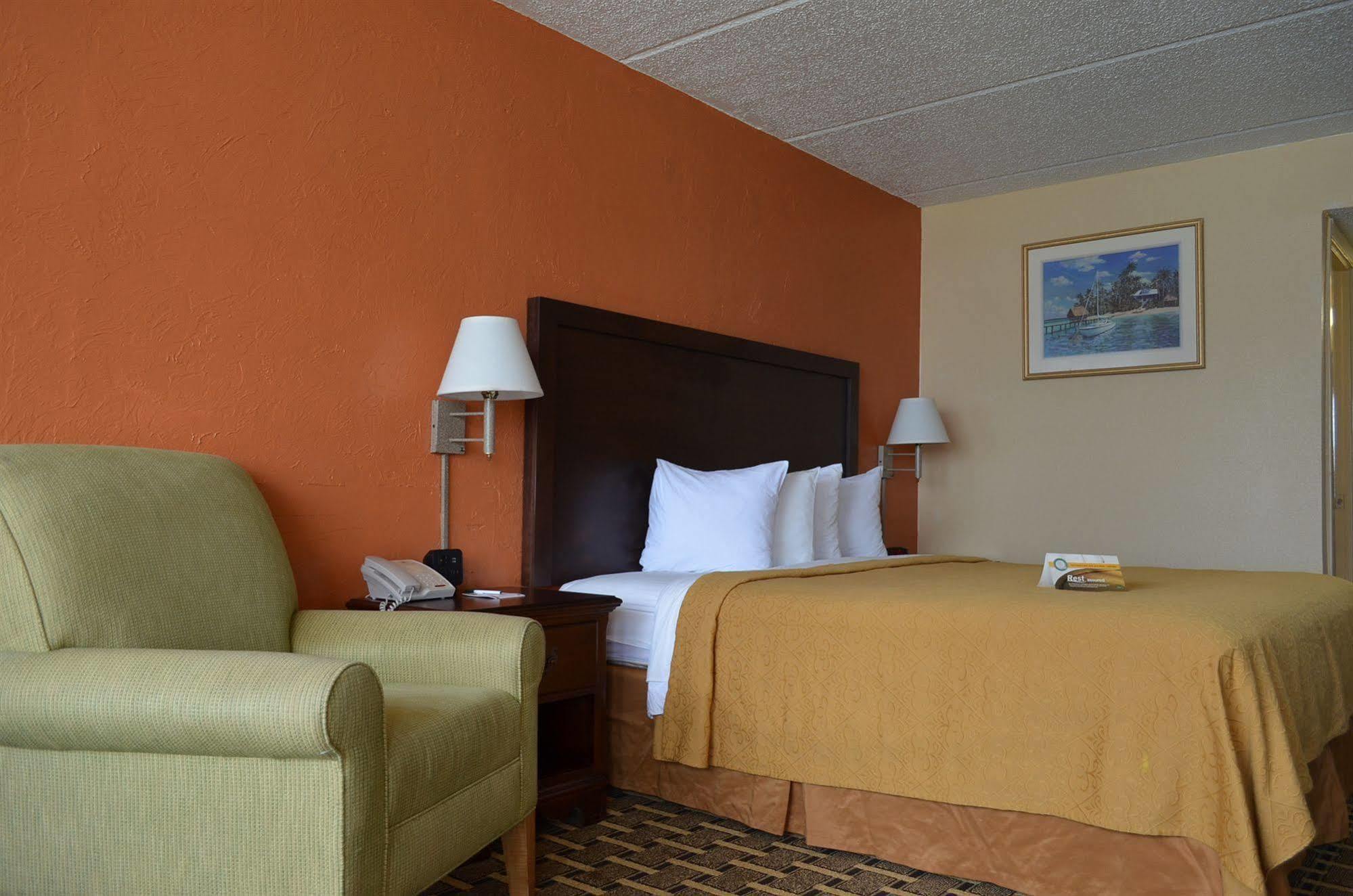 Quality Inn And Suites Palatka Riverfront Exterior foto